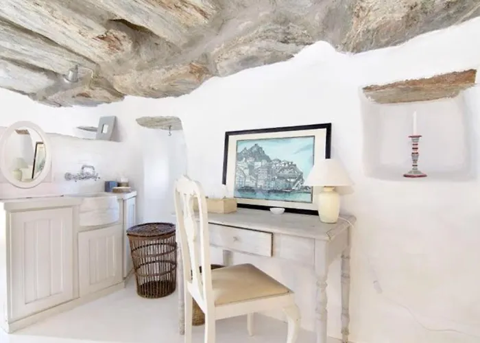 Aegean Bliss - Hydroussa * Korthio